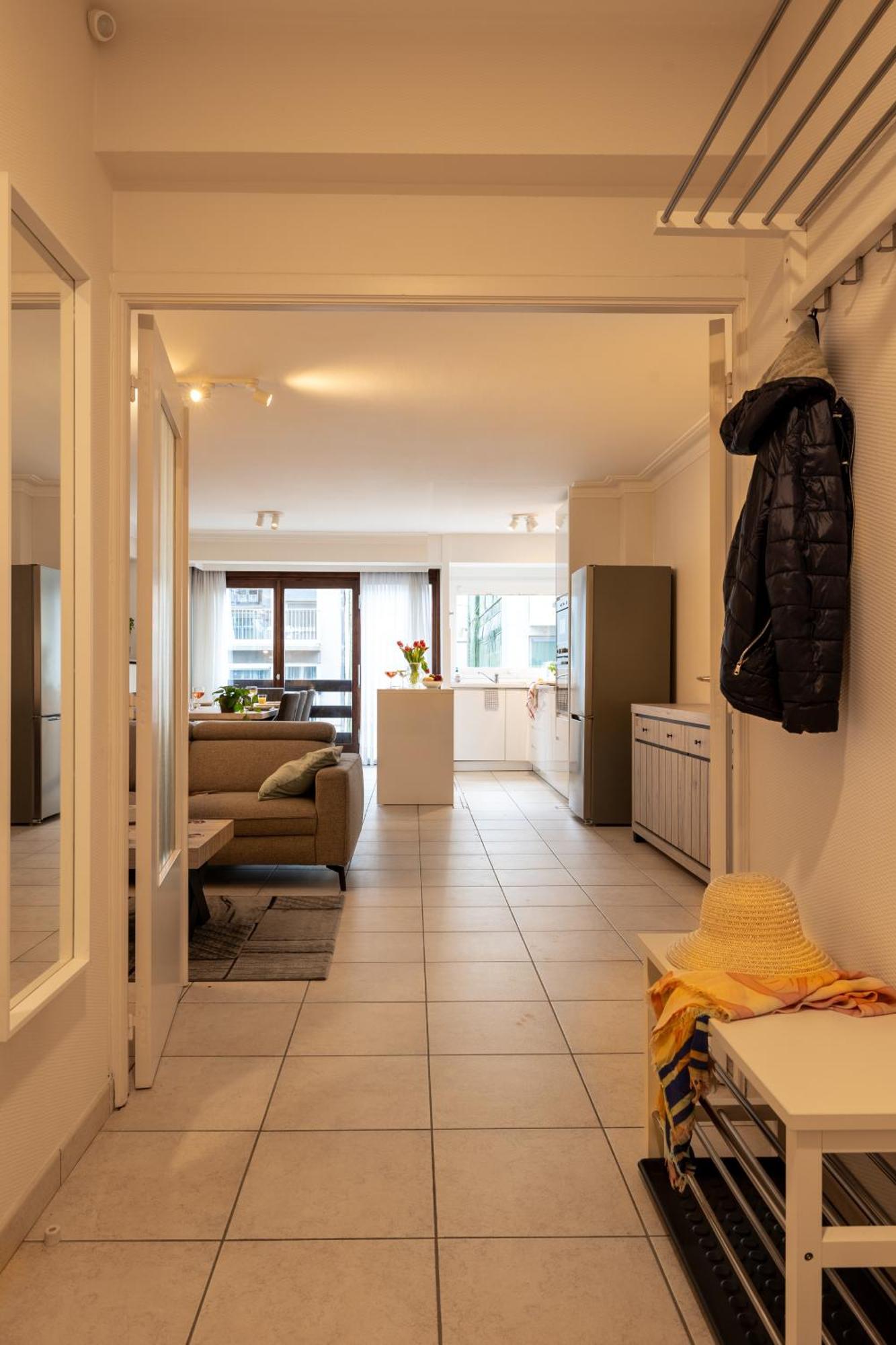 Weloveoostende: Renovated Beachside Apartment Exterior photo